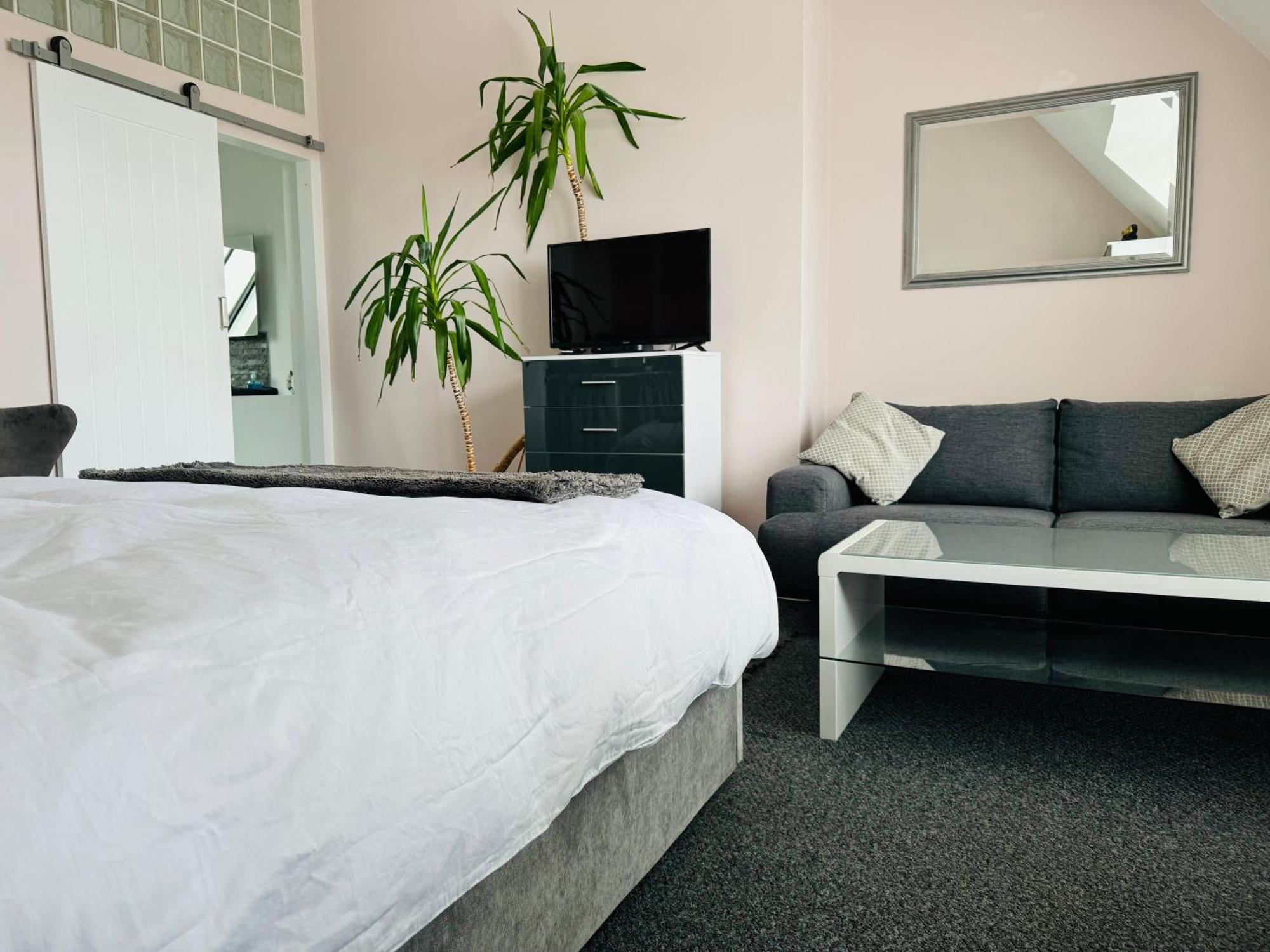 Penthouse Suite, Sea View, Close To Shops, Beach And Train St Leonards-on-Sea Zewnętrze zdjęcie