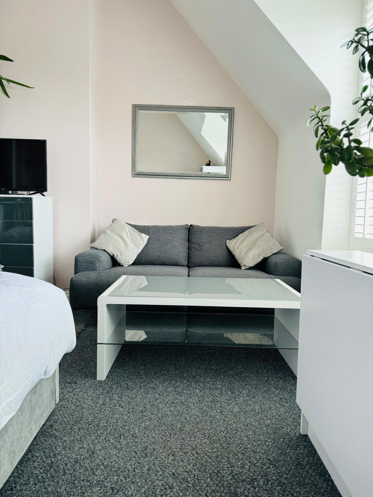 Penthouse Suite, Sea View, Close To Shops, Beach And Train St Leonards-on-Sea Zewnętrze zdjęcie